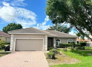 Building Photo - 449 Bay Leaf Dr