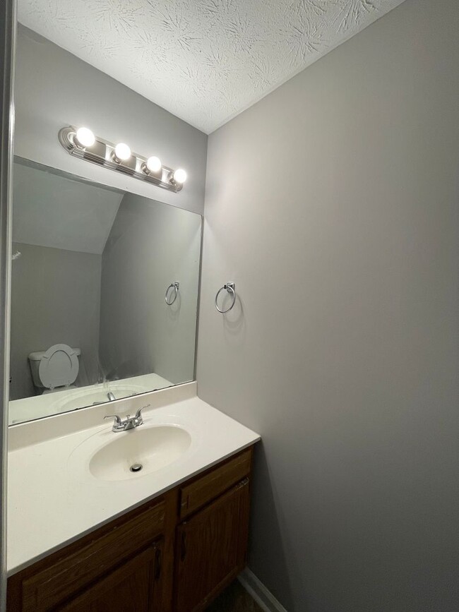 Building Photo - 341/343 CPI