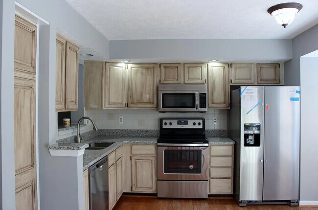 Foto del edificio - 445 Woodhill Dr