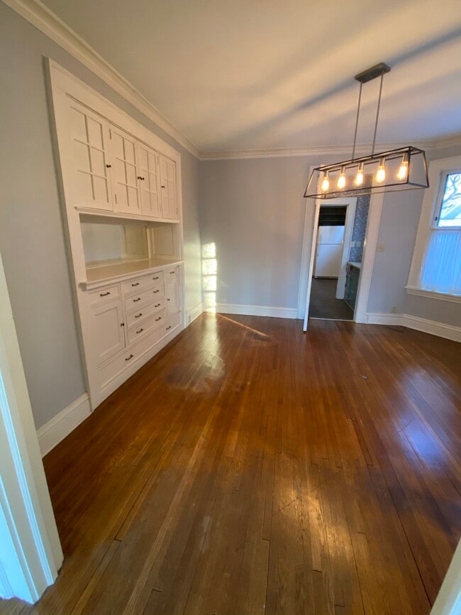 Foto del edificio - 589 Lincoln Ave