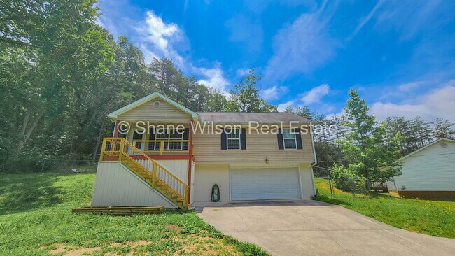 Building Photo - 530 Mount View Dr
