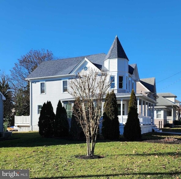 Building Photo - 522 S Broadway