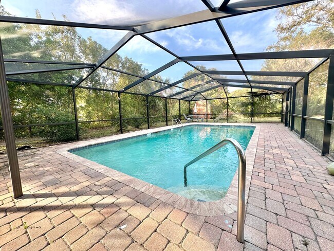 Foto del edificio - DeLand POOL-home: 4Bedrooms/2Baths - Perfect for family living!