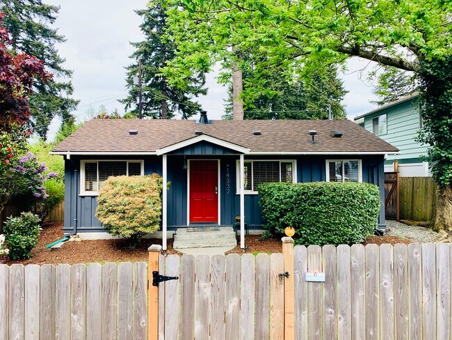 Foto del edificio - 14332 Interlake Ave N