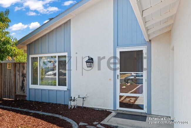 Building Photo - 2320 Regina Ct