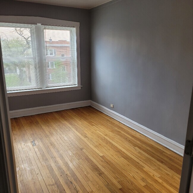 Foto del edificio - 6621 S Greenwood Ave