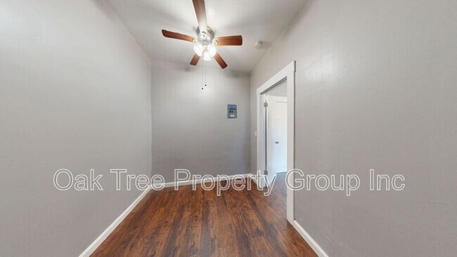 Foto del edificio - 2044-2046 International Blvd