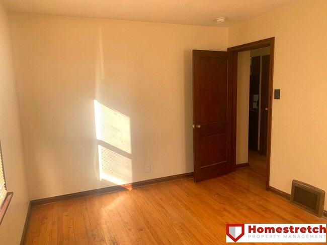 Building Photo - Cute & Cozy Two Bedroom Home Coming Availa...