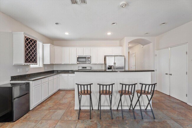 Foto del edificio - 1423 S Newberry Ln