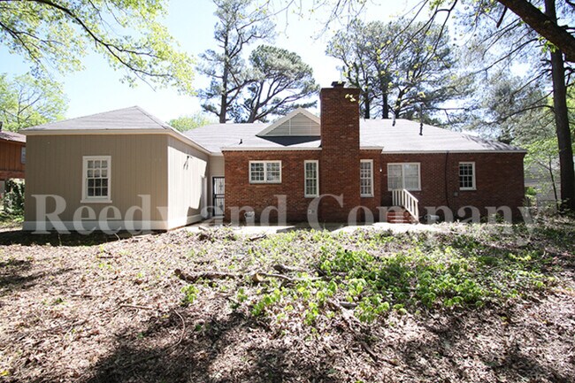 Building Photo - 2879 Bannockburn Rd