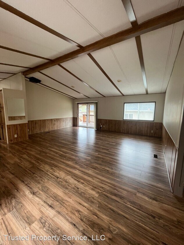 Primary Photo - 3 br, 2 bath House - 38500 McKenzie Highway