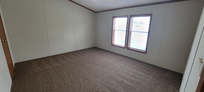 Building Photo - 9890 Eastwinds Dr