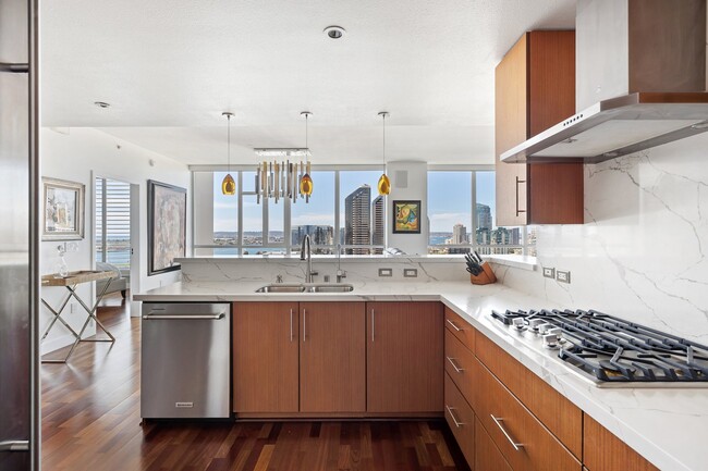 Building Photo - 325 Seventh Ave
