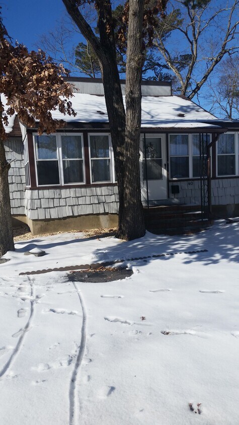 Primary Photo - 40 Red Wing Ave