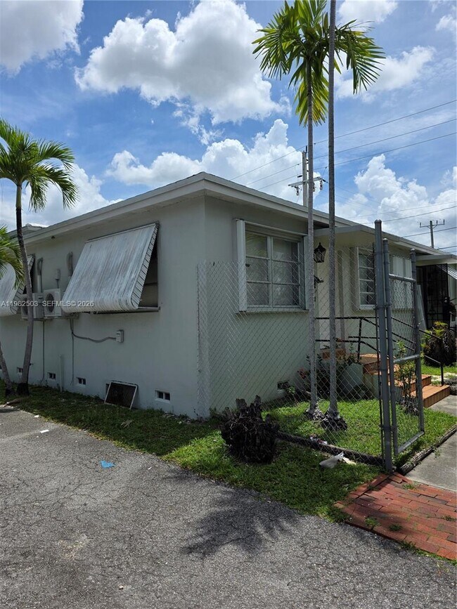 Building Photo - 57 Esplanade Dr