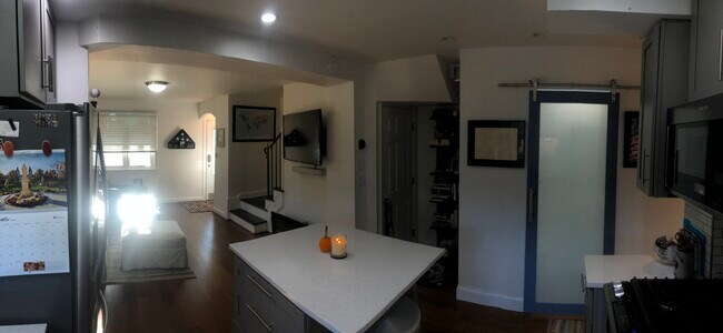 Building Photo - 238 Wesmond Dr
