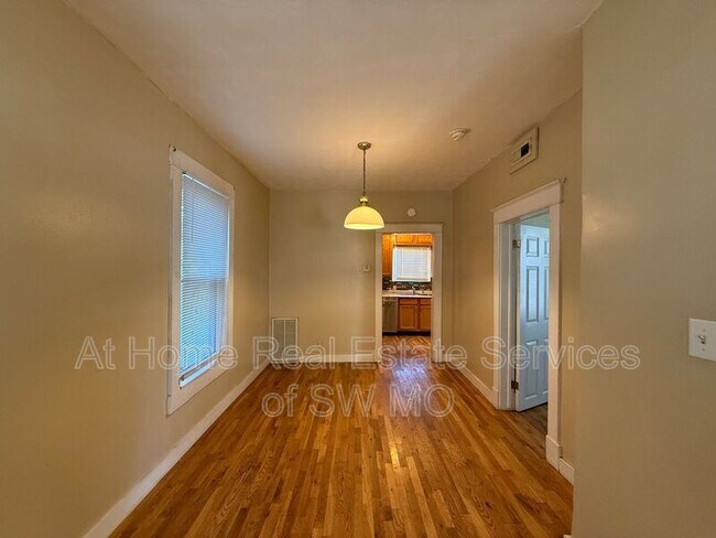 Foto del edificio - 1430 E McDaniel St