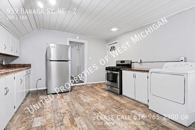 Foto del edificio - 939 Baraga St NE