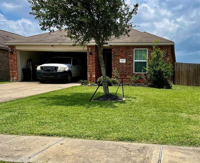 Building Photo - 1615 Pink Stone Dr