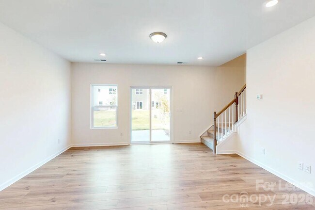 Foto del edificio - 2752 Yeager Dr NW