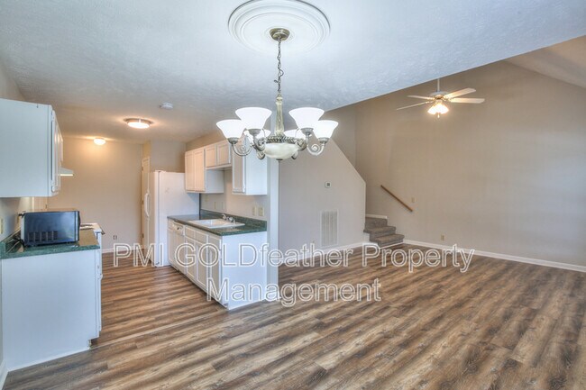 Building Photo - 200 Shoemaker Ct