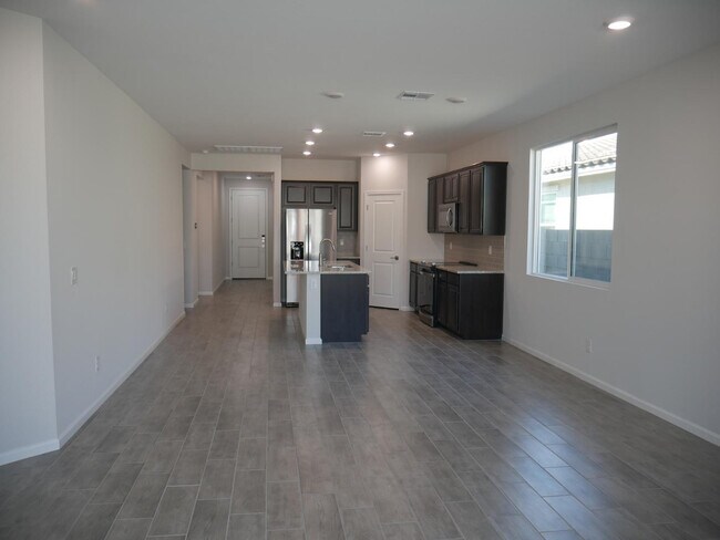 Foto del edificio - 18156 W Daley Ln