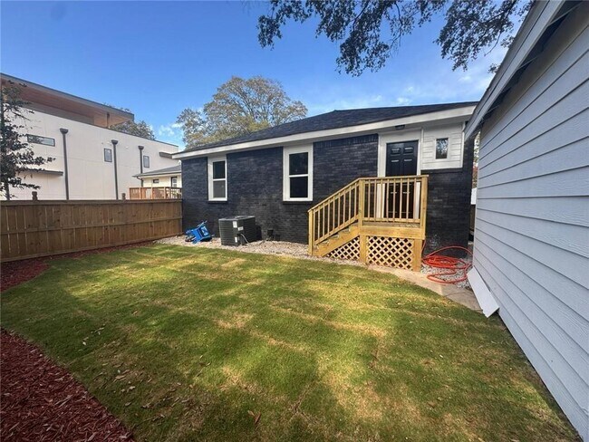 Building Photo - 1332 Thurgood St SW