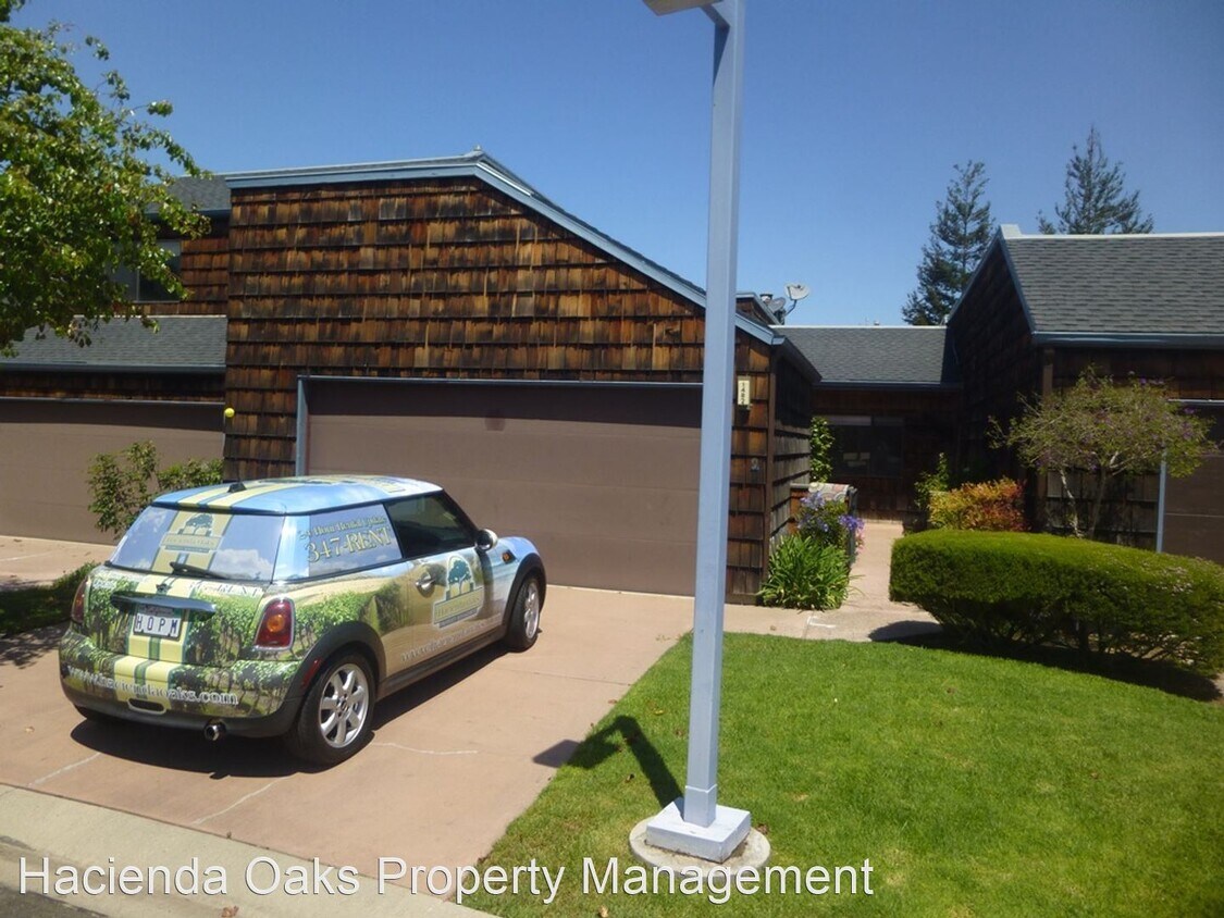 Primary Photo - 2 br, 2 bath House - 1482 Oakridge Park Road