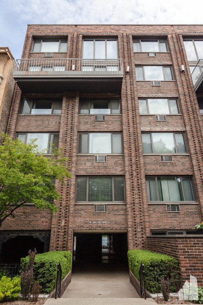 Foto del edificio - 644 W Arlington Pl