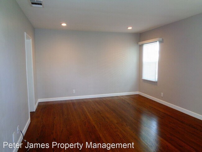 Building Photo - 2 br, 1 bath House - 7951 Newlin Ave