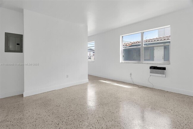 Foto del edificio - 644 SW 10th St
