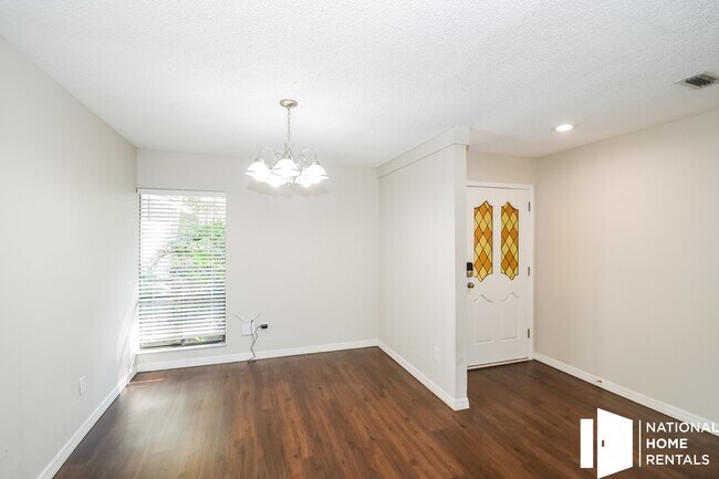 Foto del edificio - 10952 Clairboro Rd E