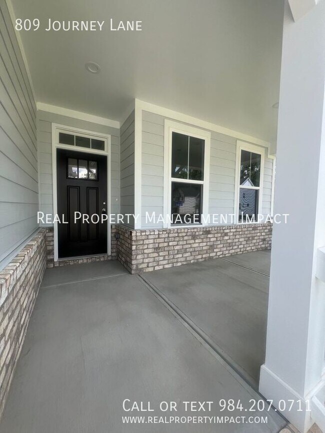 Building Photo - Brand New 5 Bedroom 3 Bath Home near downt...