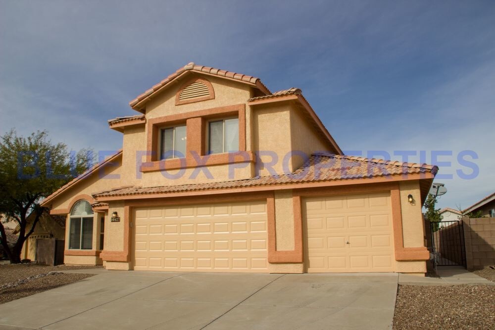 Primary Photo - GORGEOUS 5 BED WITH POOL