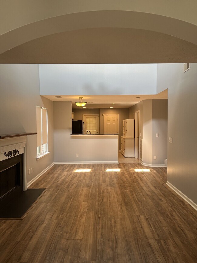 Foto del edificio - 5345 Bayou Dr