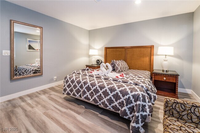 Building Photo - 3955 Savoy Ct