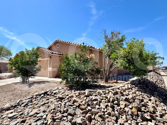 Building Photo - 2152 W Burlwood Way