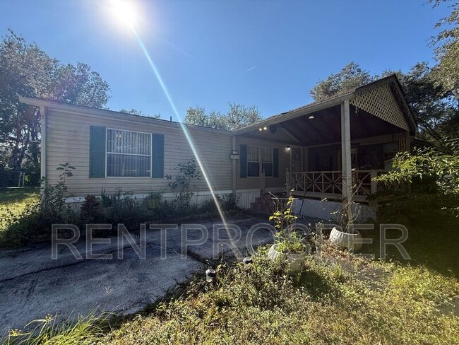 Photo - 18240 Lynbrook Rd House