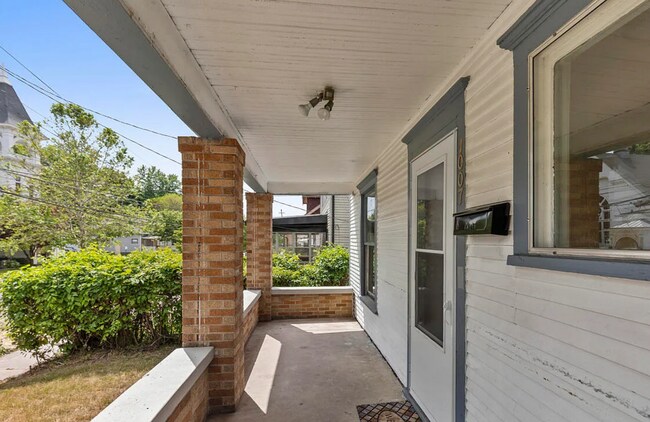 Foto del edificio - 1007 Sherman St SE