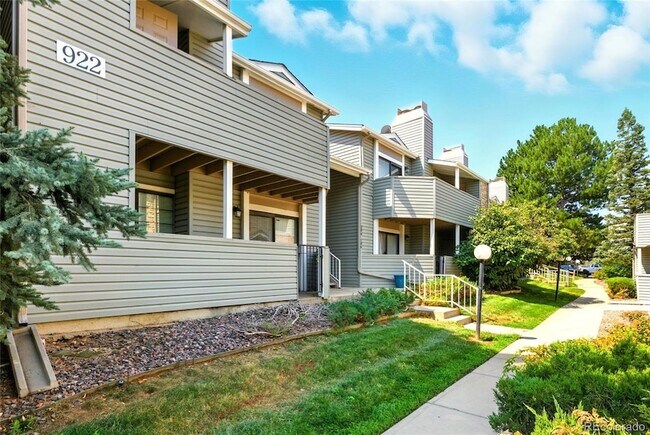 Foto del edificio - 922 S Walden St