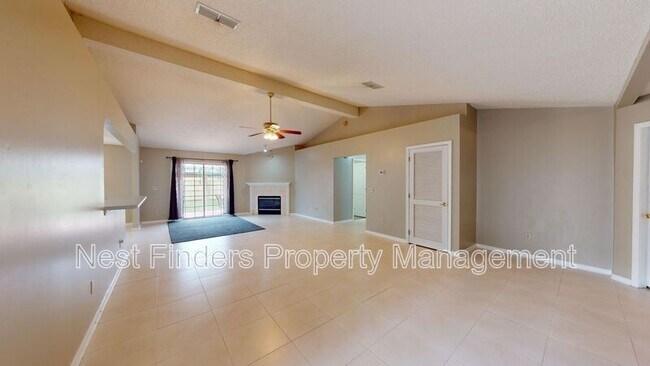 Foto del edificio - 7537 Fawn Lake Dr S