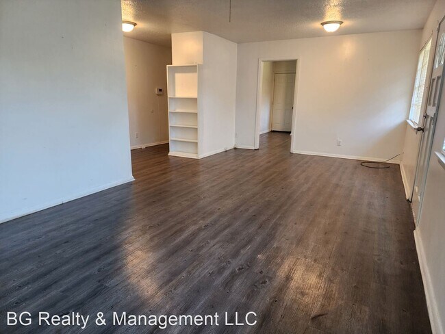 Building Photo - 3 br, 1 bath House - 1316 Clover Drive