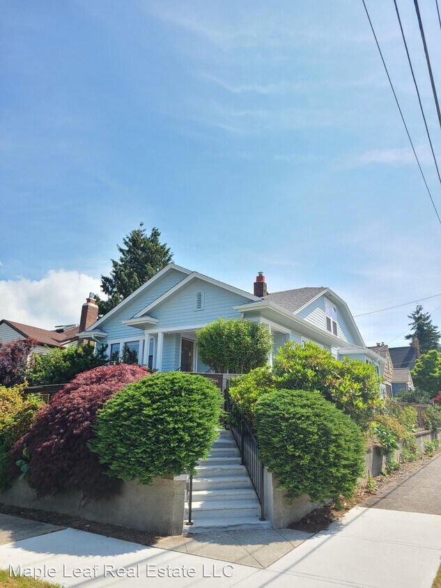 Foto principal - 4 br, 1.5 bath House - 3326 16th Ave S
