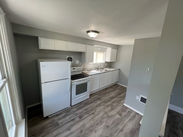 Foto del edificio - 140 Hall Ave