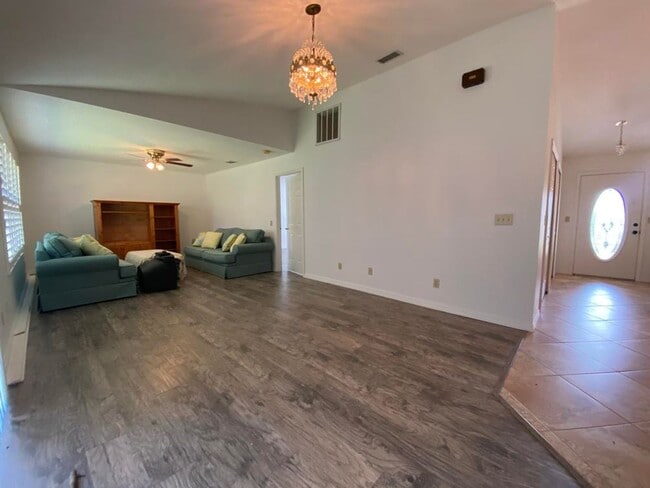 Foto del edificio - Spacious 3/2 in Holly Hill