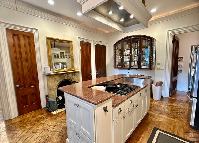 Foto del edificio - 61 Pond St