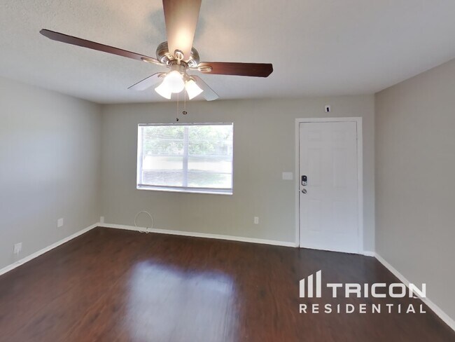 Building Photo - 1324 Jeffords St