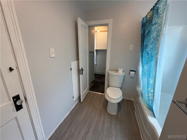 Foto del edificio - 1035 Oliver St