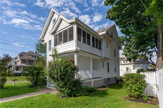 Building Photo - 238 Ringgold St