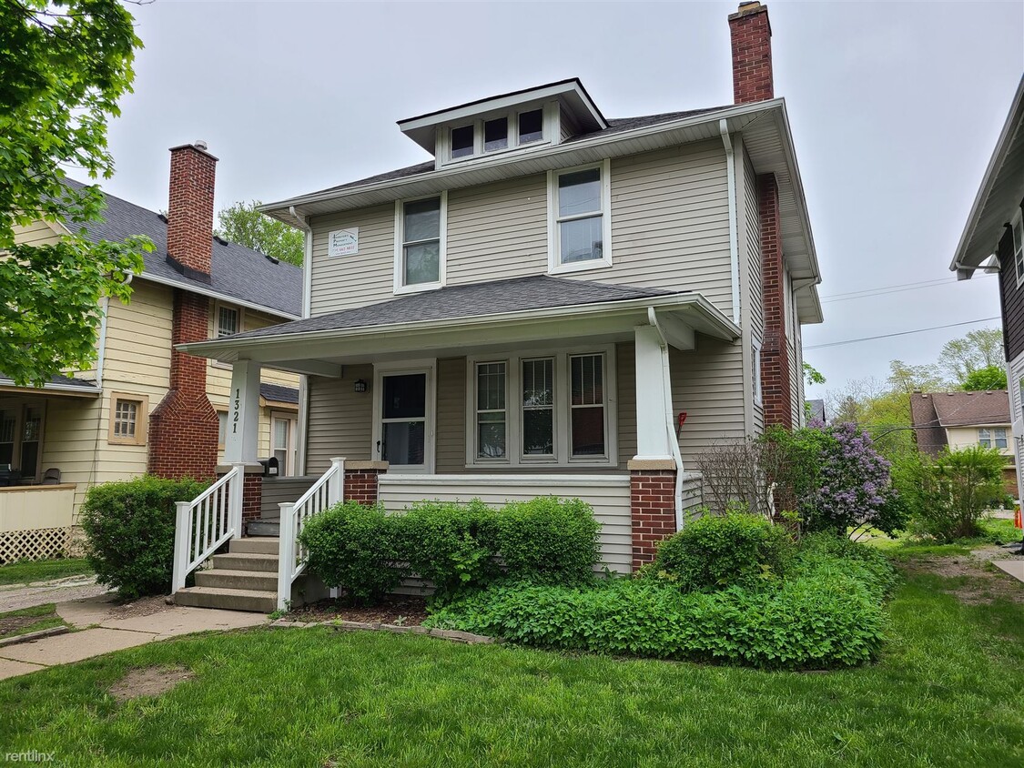 Primary Photo - 6 br, 3 bath House - 1321 S State St 1321 ...